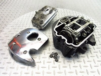 2007 06-16 Kawasaki Vulcan 900 VN900 Classic Front Cylinder Head Valve Cover Top - Image 1 of 4