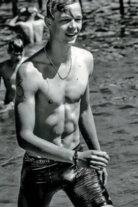 Swimmer in his underwear gay gentleman's photo collection 4x6 - Picture 1 of 1