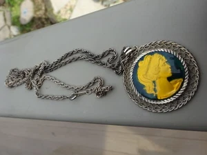 Cameo on Black Pendant 1/4 oz .999 Sterling Silver w Chain - Picture 1 of 4