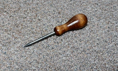 VINTAGE IRWIN No. 900 SCREW-STARTER WITH WOOD HANDLE-MADE IN USA - Image 1 of 2