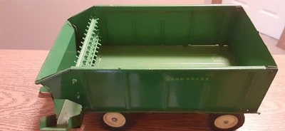 Portabrocas de forraje Ertl John Deere 112 vintage culata # 533 escala 1/16 años 70 Foto 1 de 4