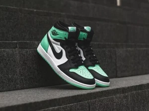 Scarpe NIKE AIR JORDAN 1 RETRO HIGH OG N° 40 US 7 DZ5485-130 Limited Edition - Foto 1 di 8