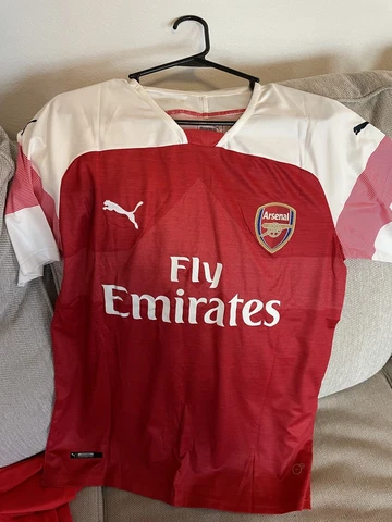 Puma Arsenal Fly Emirates Size Large  jersey Red #14 Aubameyang Cover
