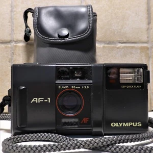 OLYMPUS AF-1 Fotocamera Analogica Compatta Vintage Zuiko 35mm 1:2.8 Point&Shoot - Foto 1 di 13