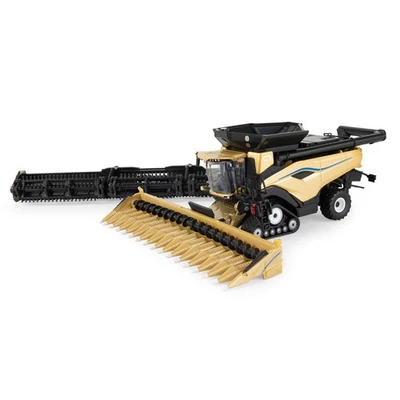 Gold Chase ERTL 1/64 New Holland CR11 Tracked Combine 2025 Farm Show 61022 - Image 1 of 2