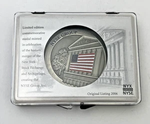 NYX LISTED NYSE NEW YORK STOCK EXCHANGE ORIGINAL LISTING 2006 MEDAL WITH CASE - Picture 1 of 4