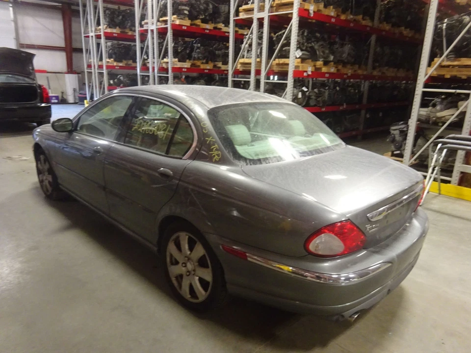 REAR DIFFERENTIAL OUT OF A 2005 JAGUAR X-TYPE WITH 84,003 MILES Foto 1 de 4