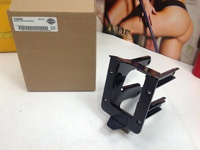 Подлинное переднее крепление обтекателя Harley Road Glide 15-23 от оригинального производителя - Изображение 1 из 4