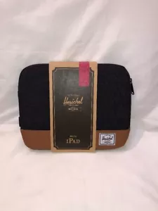Herschel Ipad Case Heritage Sleeve Black Brown Zip Fastening 8.25" (H) X 11" (W) - Picture 1 of 5