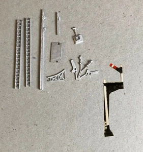 P&D Marsh N Gauge N Scale B333 LNER home on bracket signal kit requires painting - Picture 1 of 1
