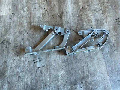 MERCEDES BENZ E63 CLS63 AMG OEM 03-09 PAR CAPÓ DELANTERO IZQUIERDO DERECHO SOPORTE BISAGRA Foto 1 de 4