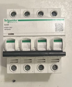 Interruttore Magnetotermico Modulare iC60h 4P Curva C 63A 6000A Acti9 Schneider - Imagen 1 de 1