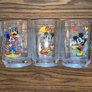 Walt Disney World Vintage Gewerbliche Gläser von McDonalds 2000 Celebration - Bild 1 von 11