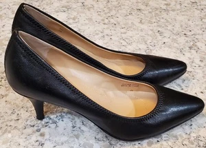 Klassische schwarze Damen-Brett-Pumps aus Leder von Tahari Größe 6 M - Bild 1 von 11