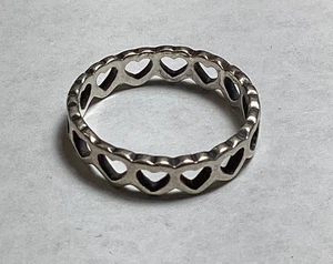James Avery Sterling Silver Tiny Hearts Ring Sz 6 (1.5g) 925 - Picture 1 of 2
