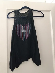Mudd Size 16 Girls Pursuing Happiness With Heart Black Sleeveless T-shirt - Picture 1 of 4