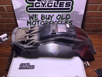 1986 85 86 Honda Magna 700 VF700 OEM lanterna traseira traseira para-lama interno - Imagem 1 de 4