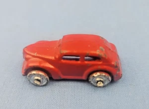 Auto giocattolo Barclay rossa anni '30 dimensioni miniatura - 1 e 1/2 pollici buone condizioni - Foto 1 di 5