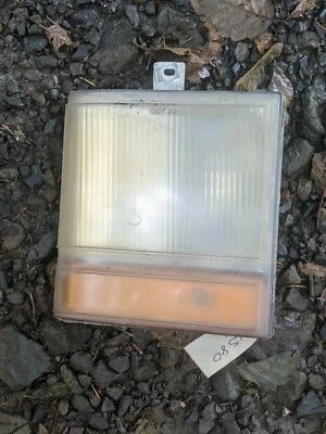 Cadillac Seville 1980 1981 estacionamiento izquierda/luz del lado del conductor carcasa con lente Foto 1 de 3