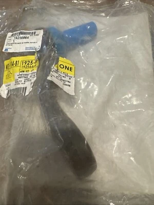 Genuine GM 2011-2019 Chevrolet GMC Silverado Sierra 2500-3500 HD 19256654 - Image 1 of 4