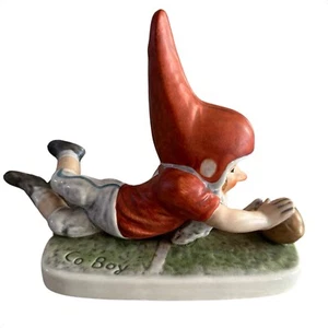 GOEBEL Vintage Co Boy Tommy Touchdown Fútbol Gnomo Porcelana W. Alemania - Imagen 1 de 5