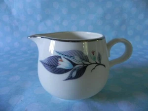 Homer Laughlin Rhythm Lotus Hai Muster Milchkännchen Blau Platinrand Vintage USA - Bild 1 von 9