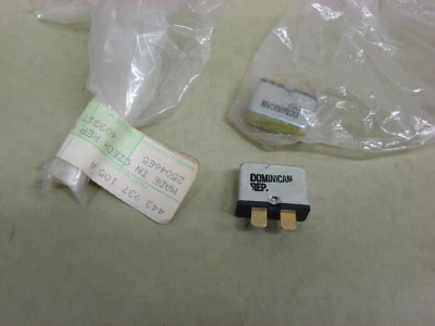 VW AUDI A4, A6, A8, Novo Fusca, Eurovan RELÉ 433-937-105A 433937105 - Imagem 1 de 2