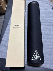 AUKEY Gaming Mauspad XXL Große Größe 900x400x4mm Verlängerte Matte Wasserabweisend - Bild 1 von 2