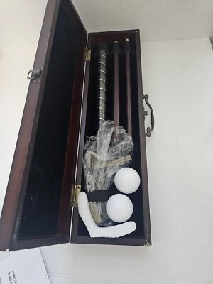 Bombay Executive Travel Mini Golf Putter Set with Cherry Wood Case Portable - Image 1 of 4