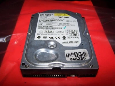 Western Digital Model WD200 20GB 3.5' IDE Hard Drive - Image 1 of 2