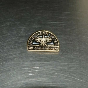 Prendedor de colección Ontario Northland Transportation Northern Skies Airline - Imagen 1 de 2