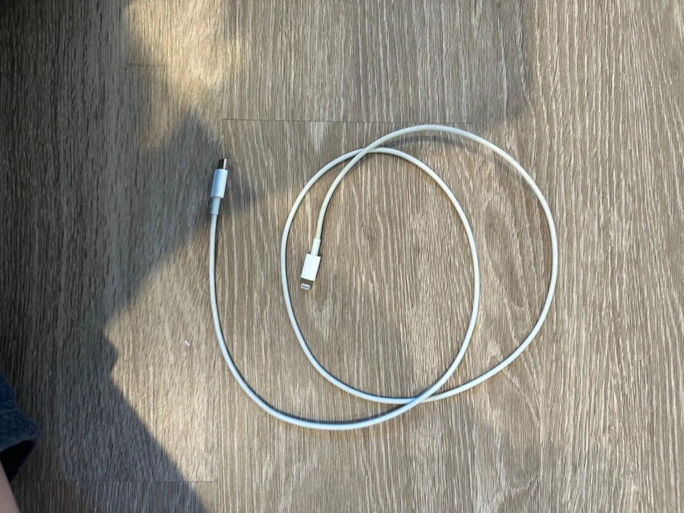Apple MKQ42AMA Lightning to 2m USB-C Cable - Image 1 of 1
