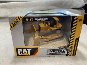 CAT D11T Bulldozer Metal Machines Diecast 1:63 Scale by Toy State NIB 2016