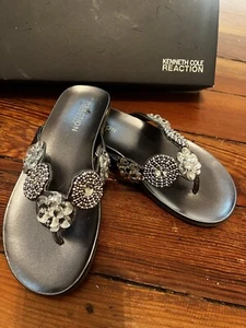 Kenneth Cole Reaction Silver Metallic Sandals - Girls 13m - Picture 1 of 3