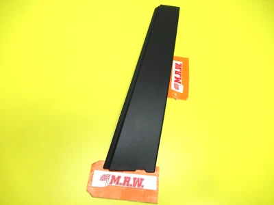 CUBIERTA MOLDURA PUERTA VIDRIO LADO CONDUCTOR IZQUIERDA TRASERA L OEM TOYOTA RAV4 13-18 2.5L Foto 1 de 4