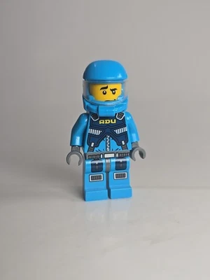 Lego Alien Conquest ALIEN DEFENSE UNIT SOLDIER 4 Minifigure ac009, Cracked Legs - Image 1 of 4