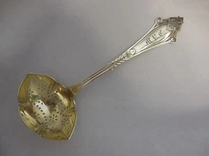 WOOD & HUGHES VIOLA 1875 STERLINGSILBER ZUCKERSIEB / SIEBKELLE 7 3/8" - Bild 1 von 9