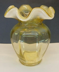 Vintage 1994 Fenton Glass 3214 AO Gold Opalescent Vase - Picture 1 of 6