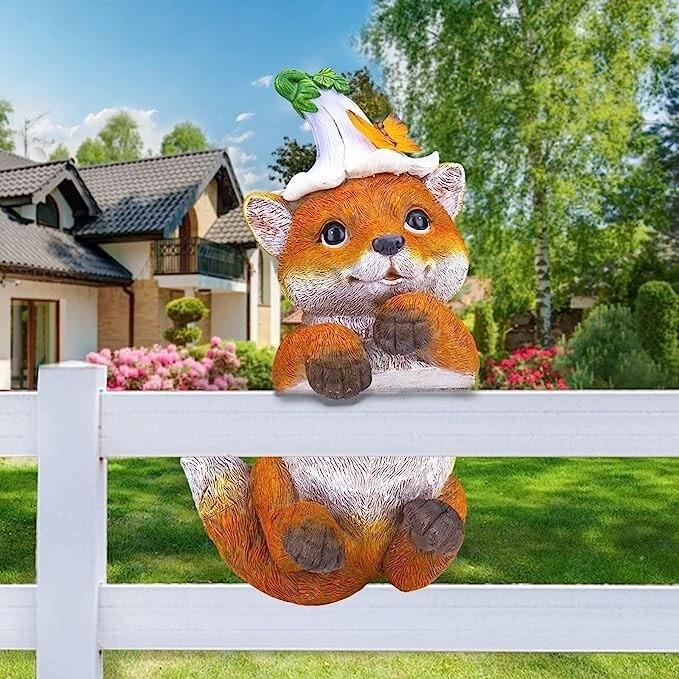 Garden Fox Statues Outdoor Decor, Solar Powered Fox Statue Figurine Art Decorati - Image 1 of 4