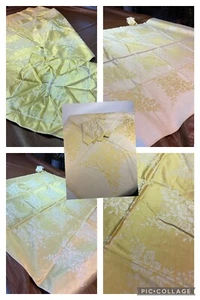 Vintage Tablecloth w 4 matching Napkin 55 in Reversible Cream Yellow Floral - Bild 1 von 12
