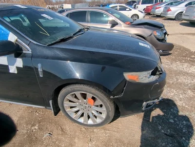 Guardabarros de pasajero Lincoln MKS 2009-2012 TMV9N Foto 1 de 3