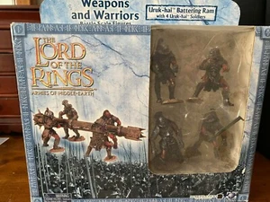 PLAY ALONG LORD OF THE RINGS URUK-HAI BATTERING RAM W 4 URUK-HI SOLDIERS. - Picture 1 of 2