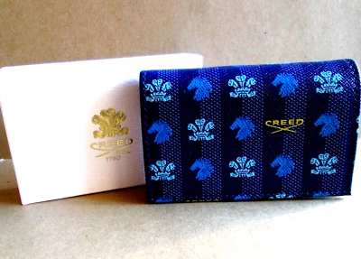 CARTERA DE CUERO AZUL CREDO + 8 MUESTRAS AVENTUS LOVE EN BLANCO IMPERIAL NUEVA Foto 1 de 4