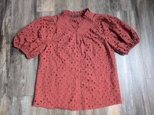 PRETTY GARDEN Women's Eyelet Short Sleeve Lace Top Blouse Rust Brown Medium - Picture 1 of 5