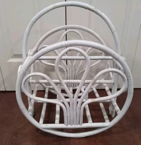 VTG HTF MCM 1960s Unique Round Curvy Bamboo Rattan BOHO Kitsch Magazine Rack - Picture 1 of 9