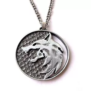 Collar Colgante Medallón Cabeza de Lobo Accesorios The Witcher Cosplay - Imagen 1 de 8