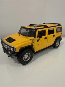 Maisto 1/18 Scale Hummer H2 Yellow Truck No Box, Used Condition. - Picture 1 of 9