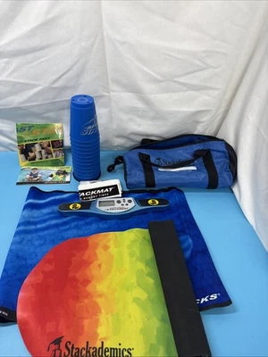 Pilas de velocidad oficiales WSSA, 12 tazas apilables azules, 2 tapetes, temporizador, bolsa, DVD y manual Foto 1 de 4