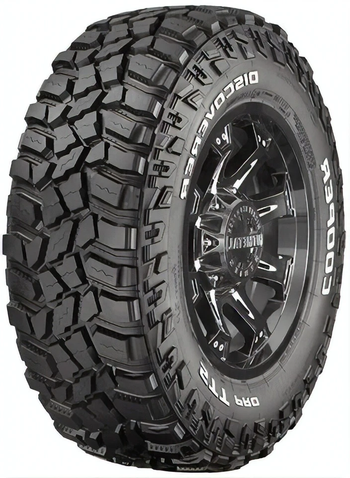Cooper Discoverer STT Pro 285/70R17 Tire