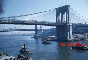 Brooklyn Manhattan Bridge tugboats in water New York City 1959 Kodachrome slide - Picture 1 of 1